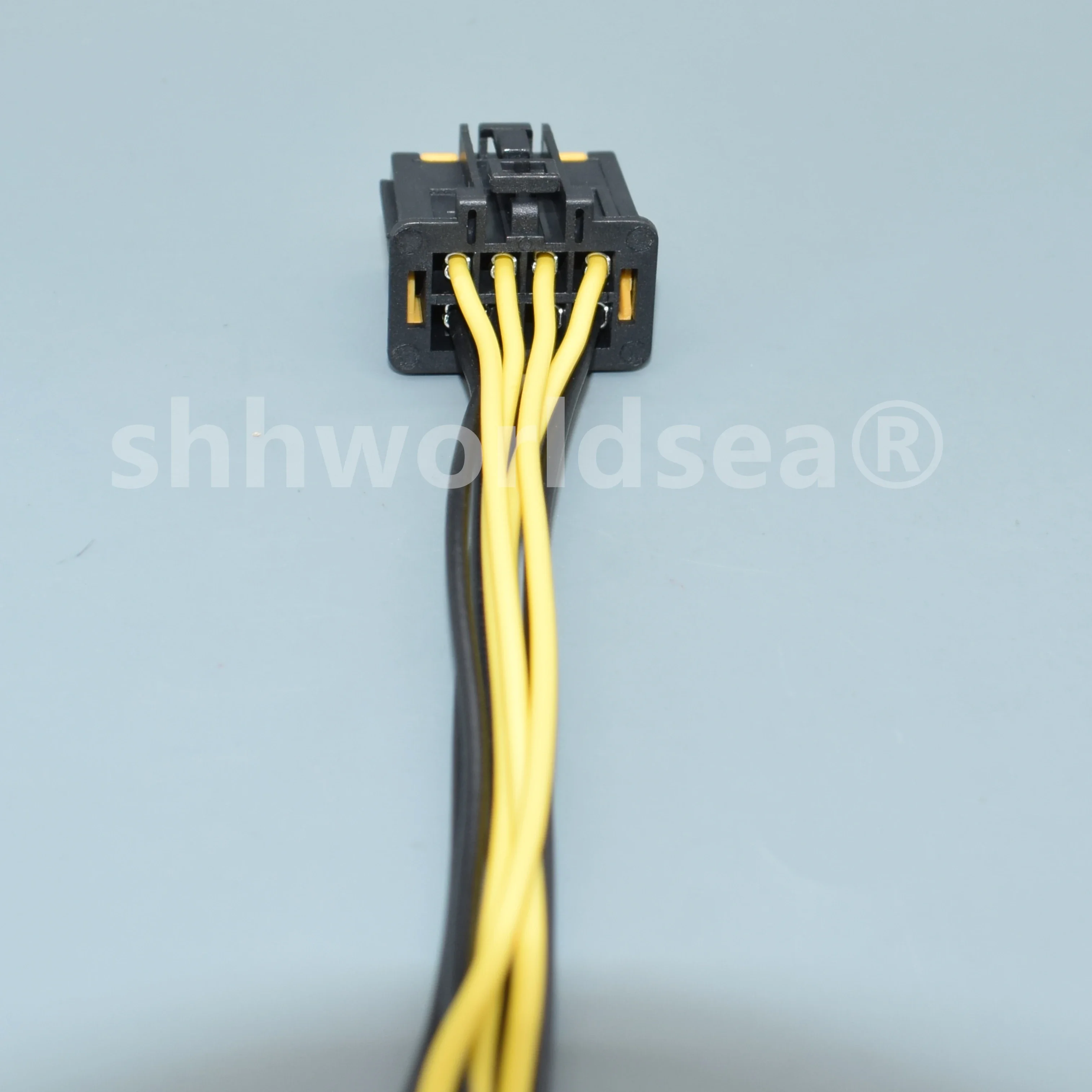 Vista del conector Shhworldsea para automóvil