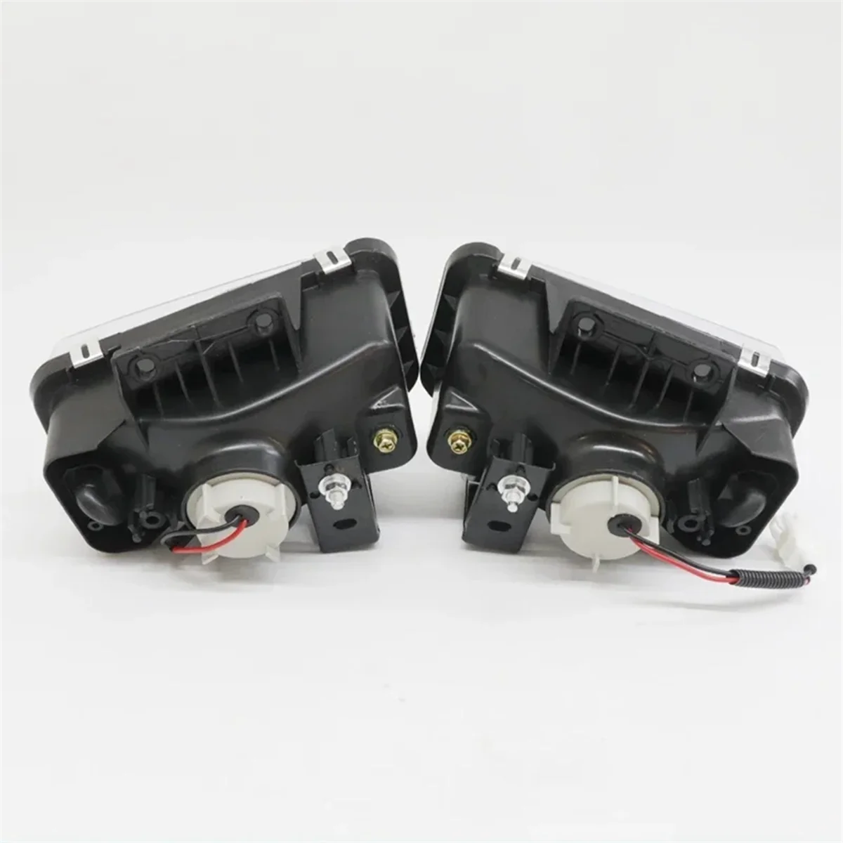 04-010698-006/005 - Luz antiniebla delantera Isuzu ELF NPR N35 - imagen 2