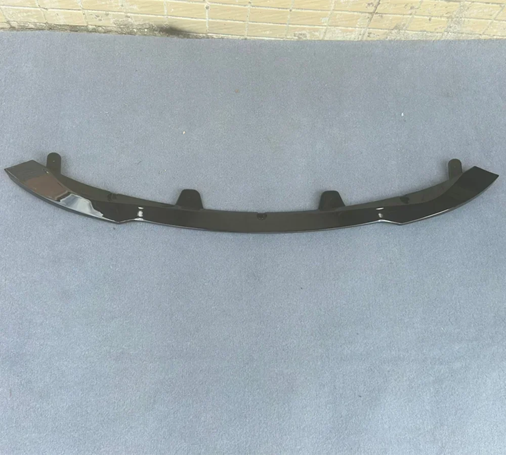 Labio delantero fibra de carbono – Toyota Corolla Auris E210 2019-2023 - imagen 3