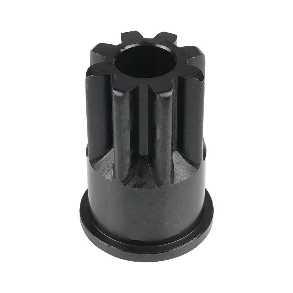 Llave en uso sobre motor Caterpillar