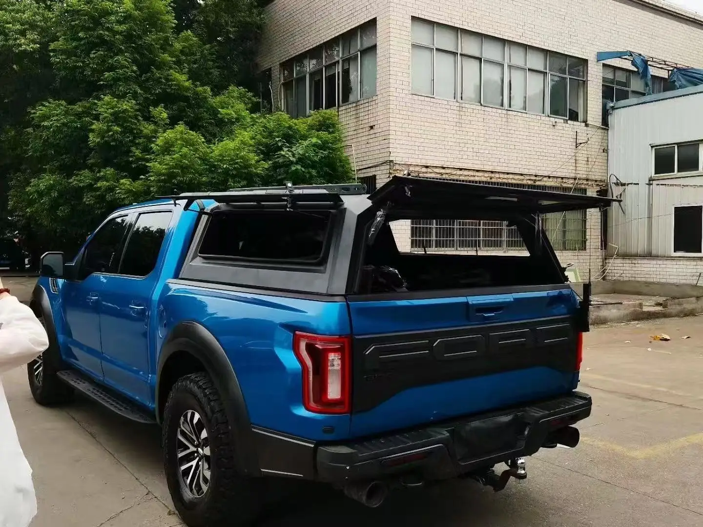 Cúpula rígida para caja Ford F-150 de 5,5 pies (2015-2021) - imagen 2