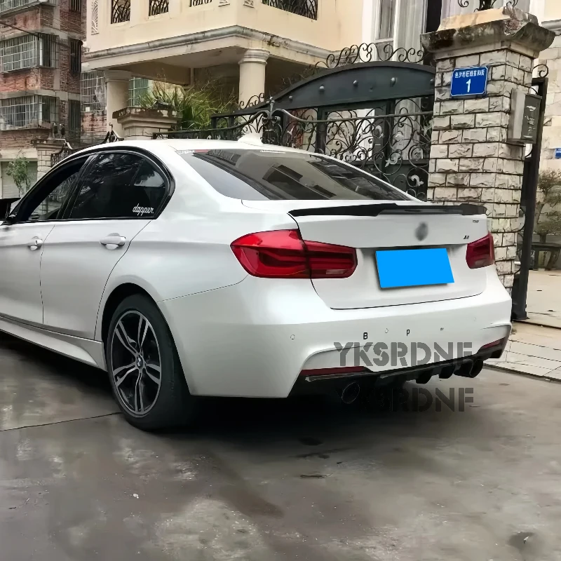 Alerón trasero BMW Serie 3 E90 M4 estilo carbono negro sedán
