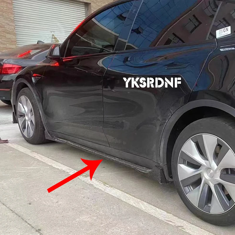 Detalle del acabado en fibra de carbono del alerón trasero