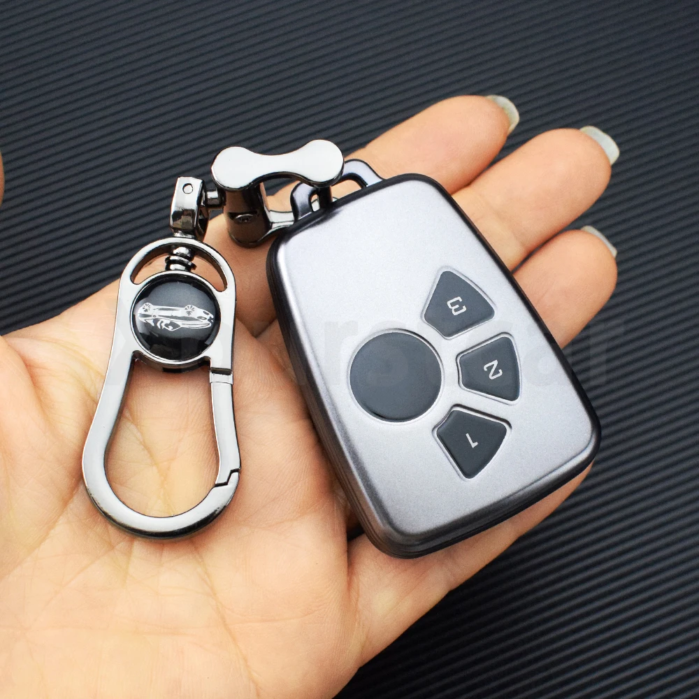 Detalle de botones en relieve funda TPU Chevrolet