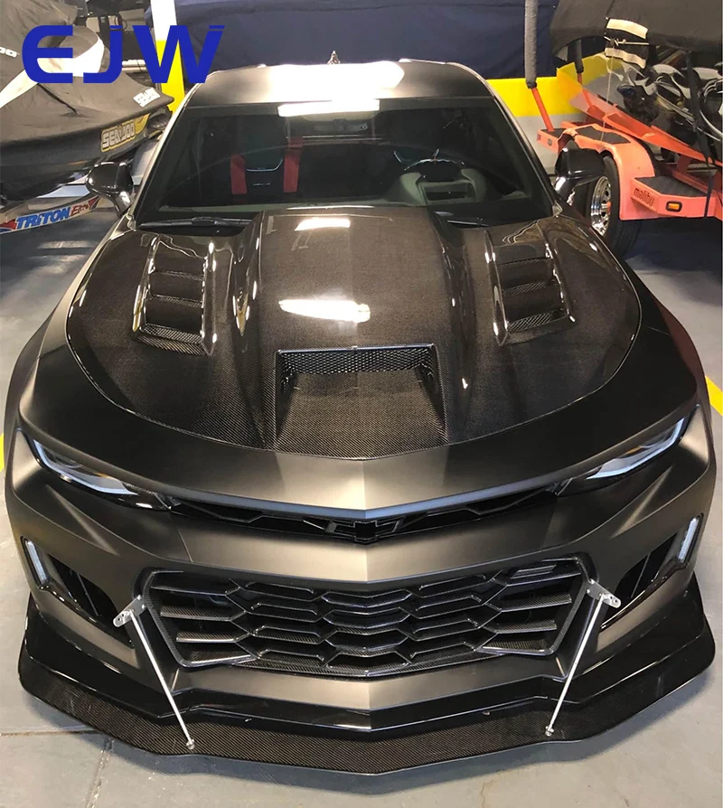 Capó de fibra de carbono frontal