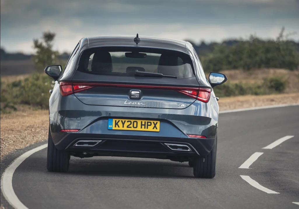 Alerón trasero ABS Seat Leon FR Hatchback 2020-2021 - imagen 3