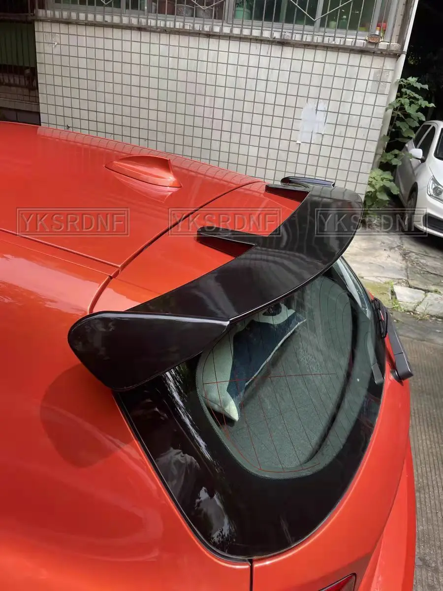 Alerón GT fibra de carbono trasero para Hyundai i30 i20 y Clase A - imagen 3