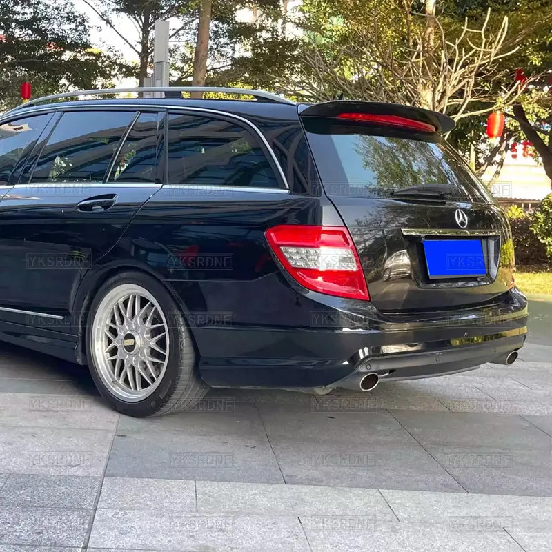 Alerón trasero de fibra de carbono Mercedes-Benz Clase C W204 (2010-2014) - imagen 3