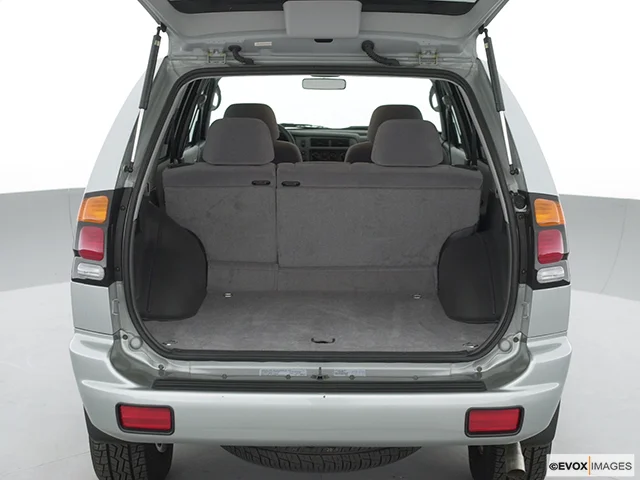 Amortiguador de maletero con soporte elevador – Mitsubishi Pajero Sport MK1
