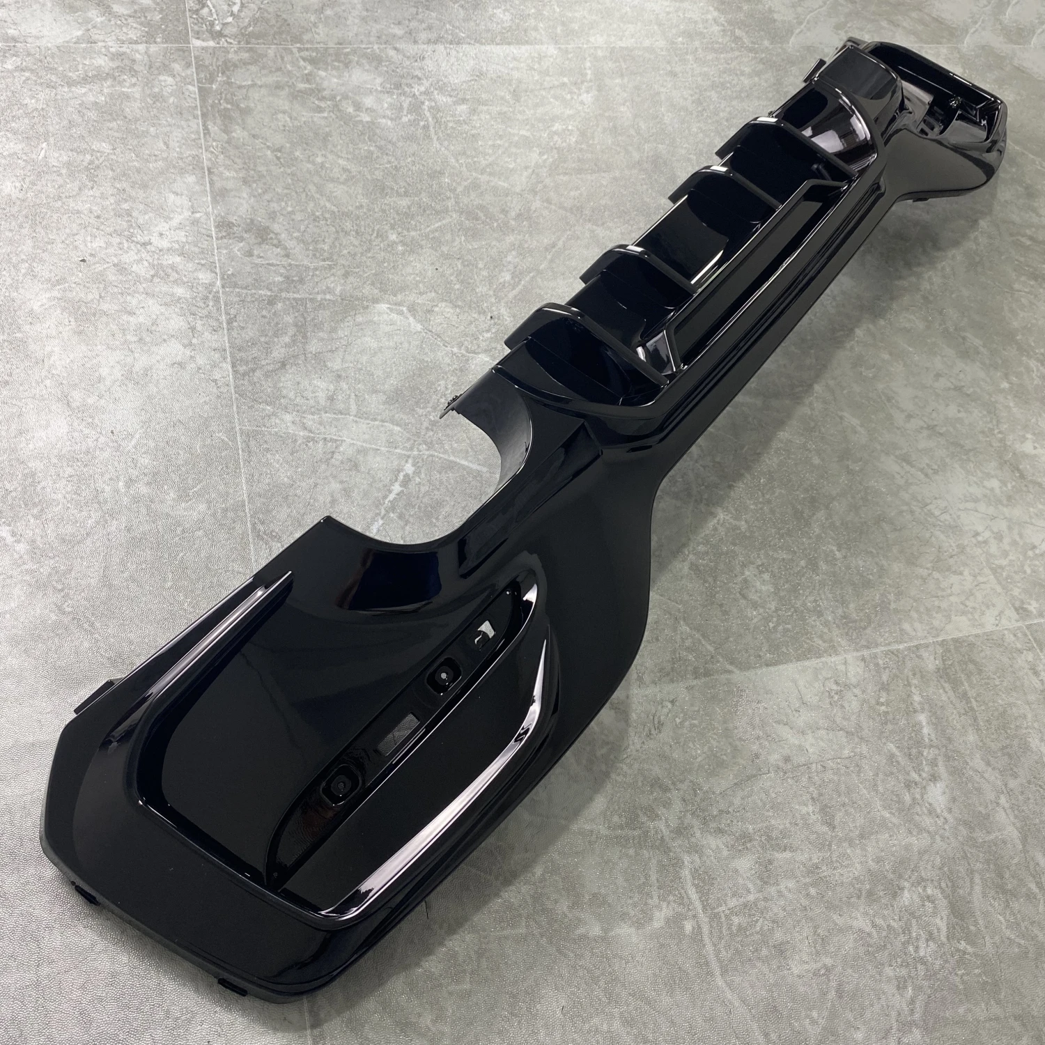 Difusor paragolpes trasero Competition BMW 1 Series F20 F21 M135i M140i - imagen 3