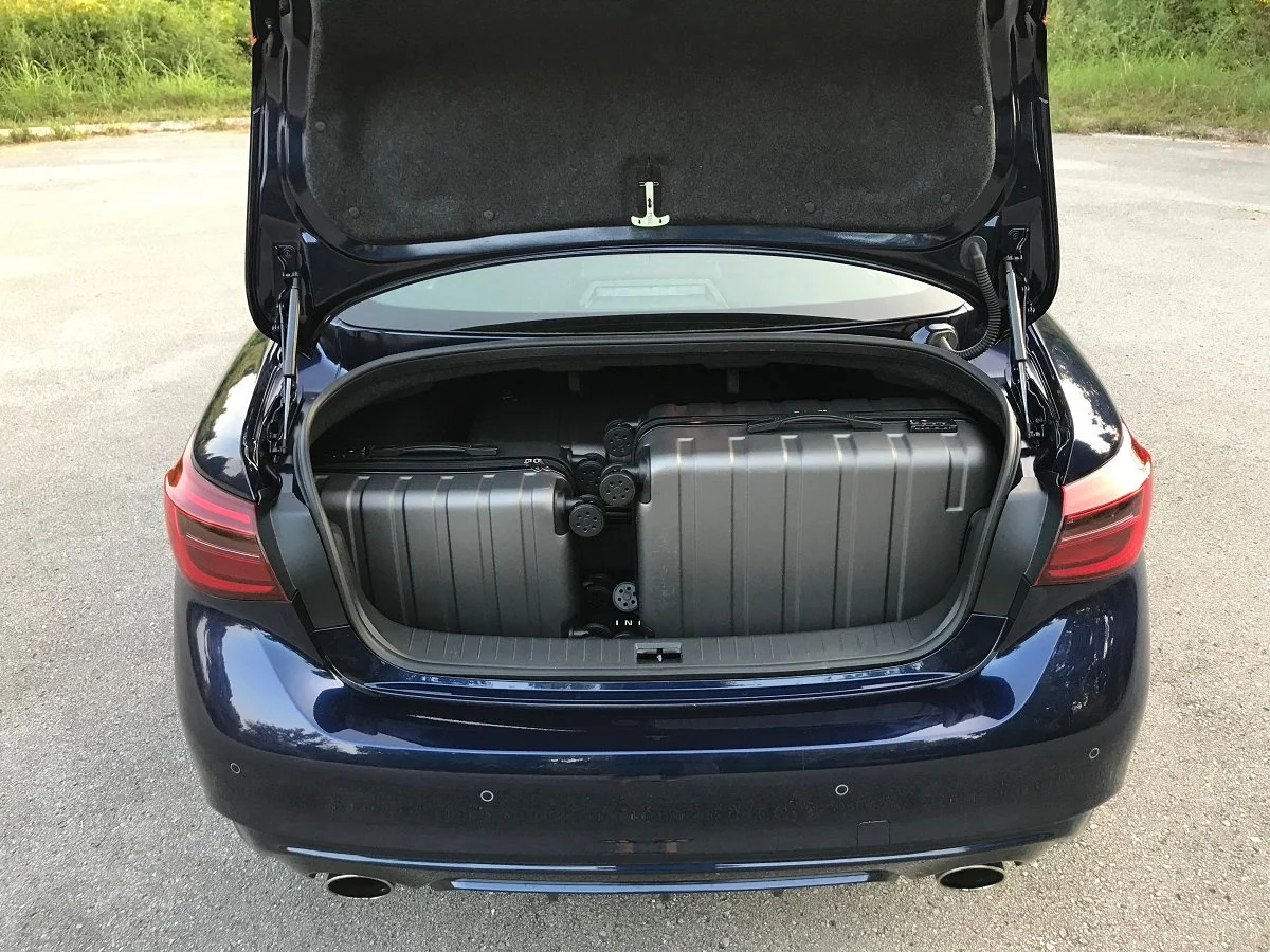 Amortiguadores portón trasero Infiniti Q50 V37 2013-2024 sin alerón