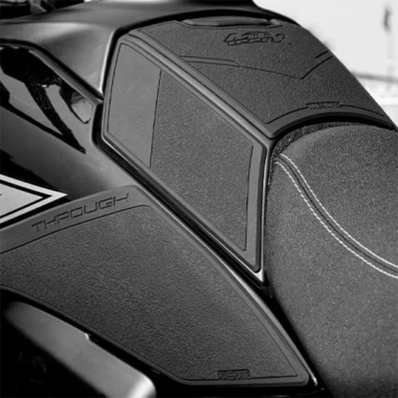 CFMOTO 800MT – Almohadilla protectora antiarañazos tanque aceite - imagen 2