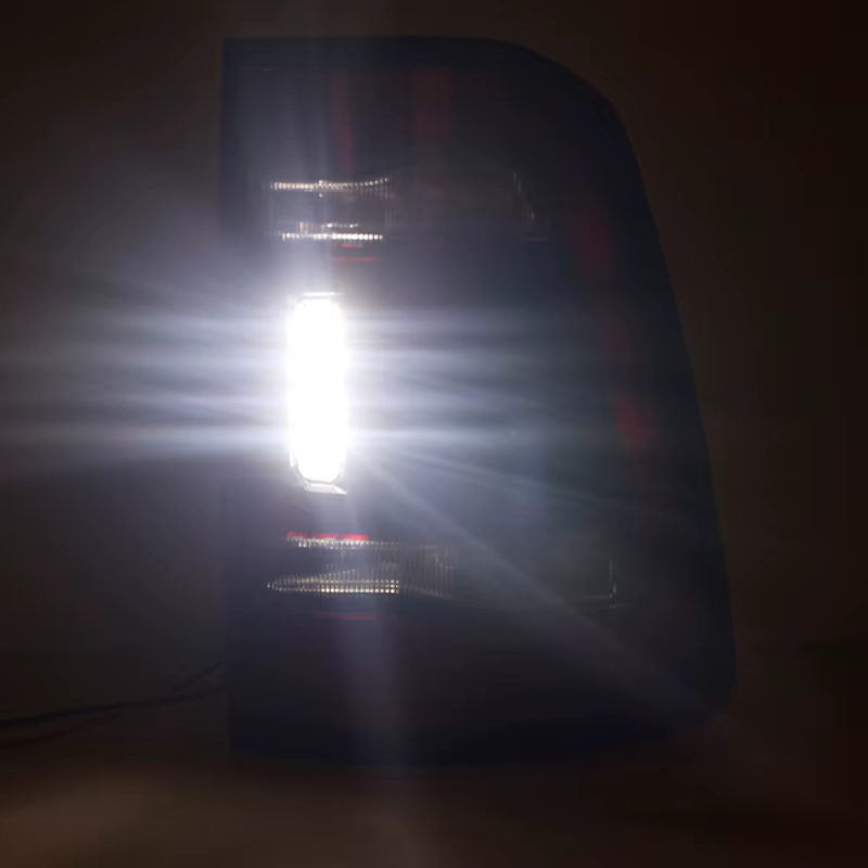 Piloto trasero LED Dodge RAM 1500 2019-2021 - imagen 4