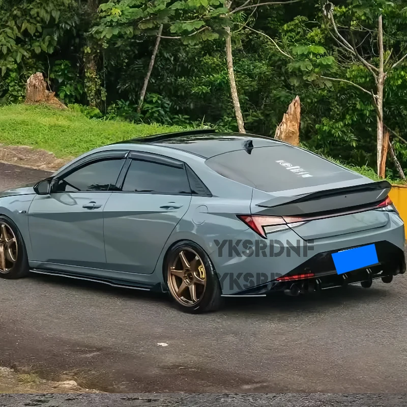 Alerón trasero estilo R ABS negro – Hyundai Elantra CN7 2020-2023 - imagen 4