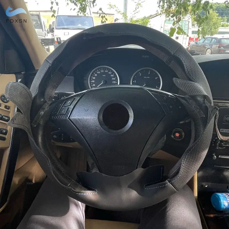 Kit funda volante BMW Serie 5 E60/E61 de microfibra perforada