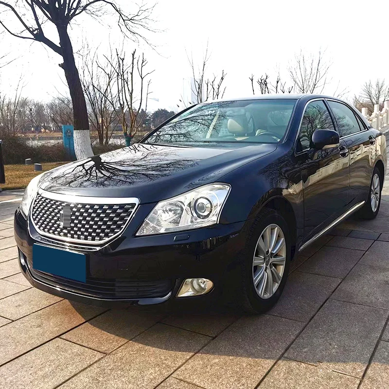 Parrilla delantera deportiva de malla para Toyota Crown 2010-2013 - imagen 2