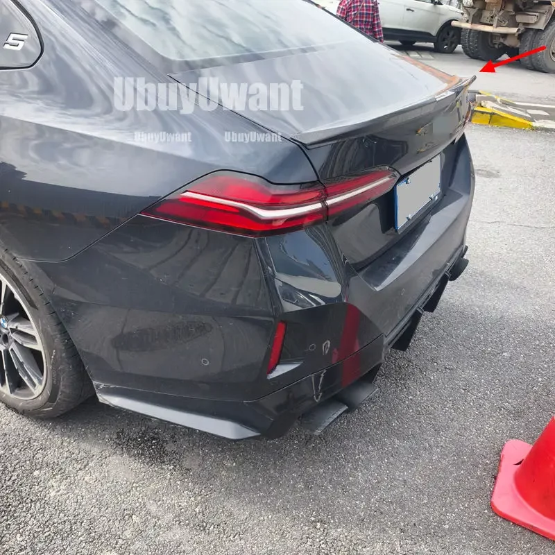 Alerón de carbono para BMW Serie 5 G60 i5 en embalaje
