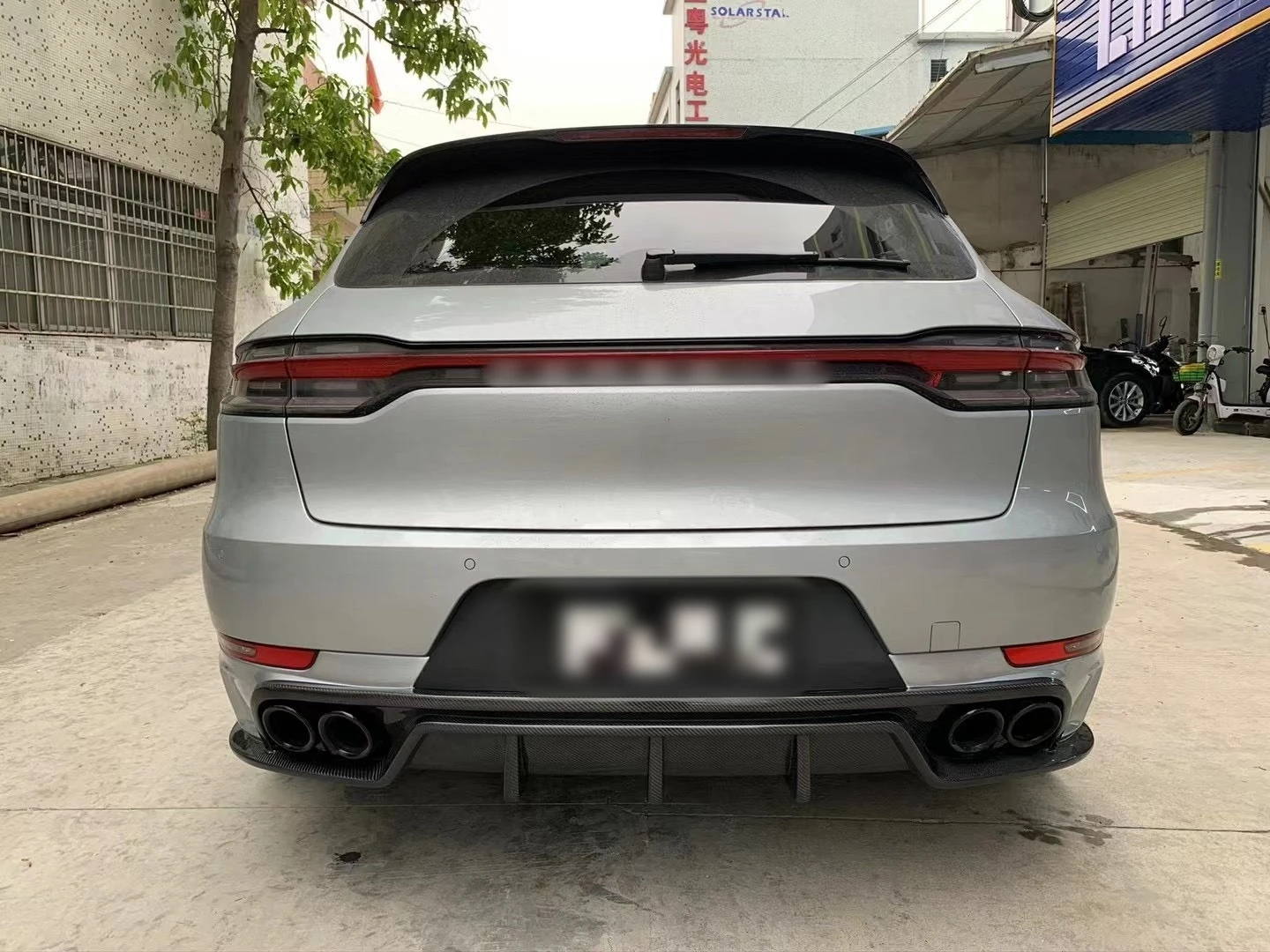 Porsche Macan Difusor de parachoques trasero en fibra de carbono - imagen 5