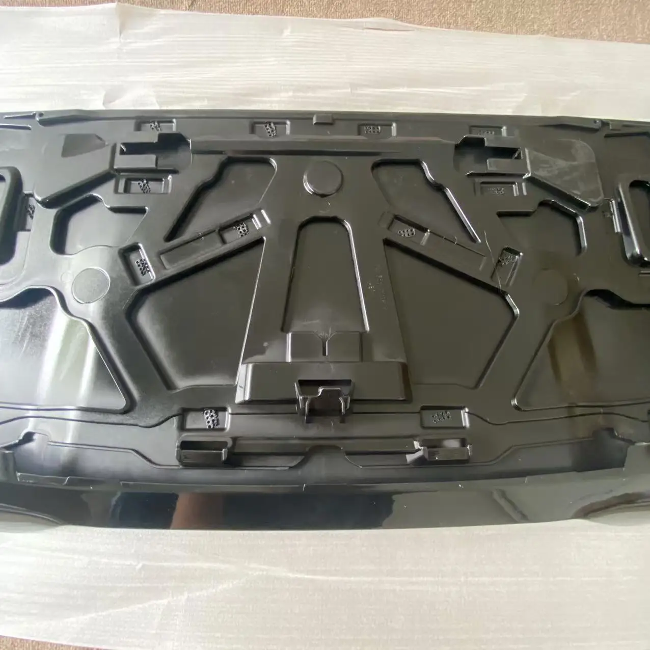 Alerón trasero para BMW X5 G05 en una preparación exterior deportiva