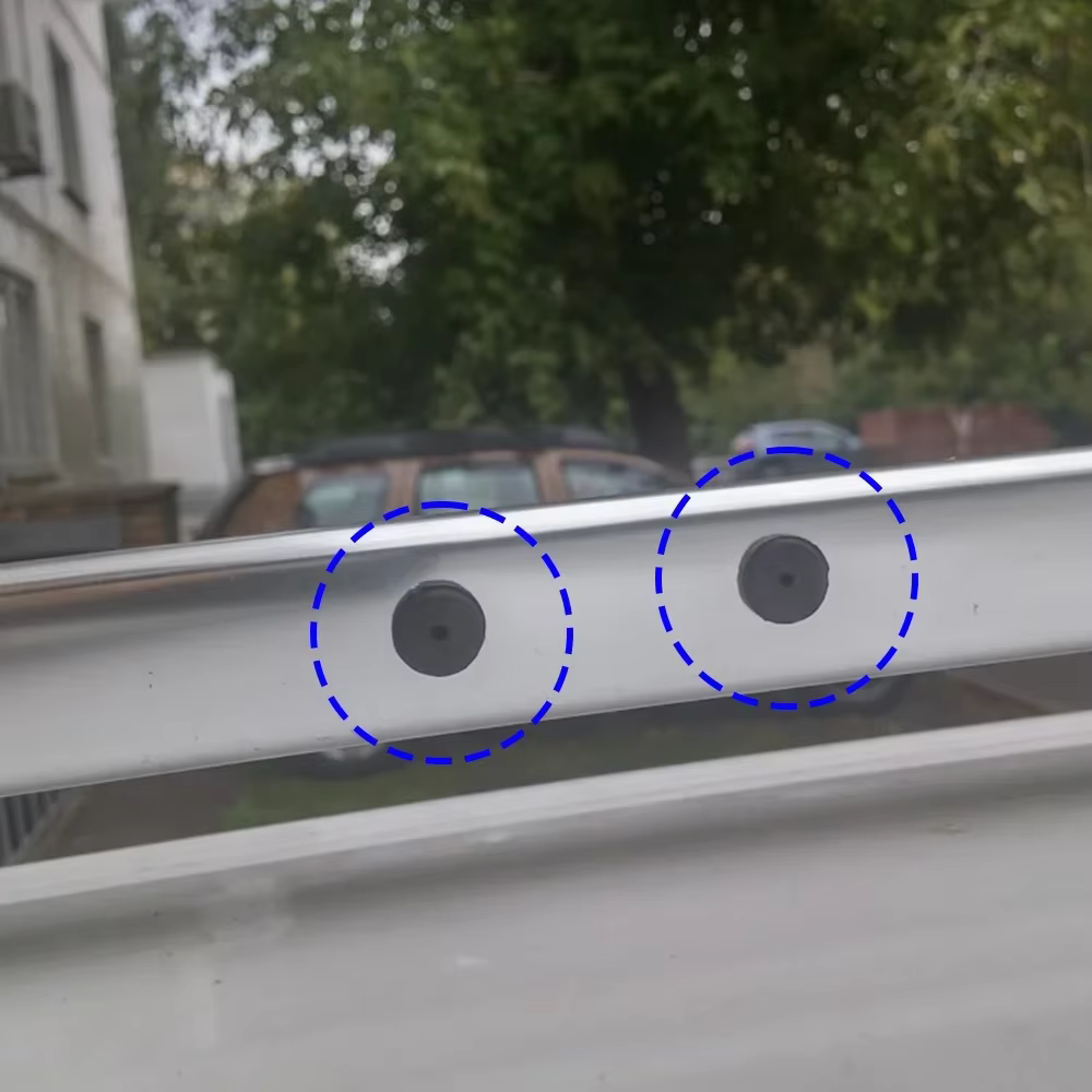 Barras de techo negras para Skoda Yeti con raíles perforados - imagen 4