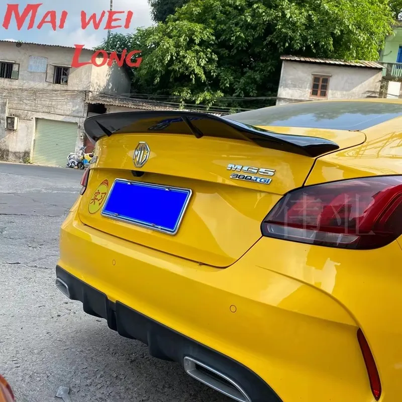 Detalle del alerón trasero para MG5 2021 con acabado en plástico ABS