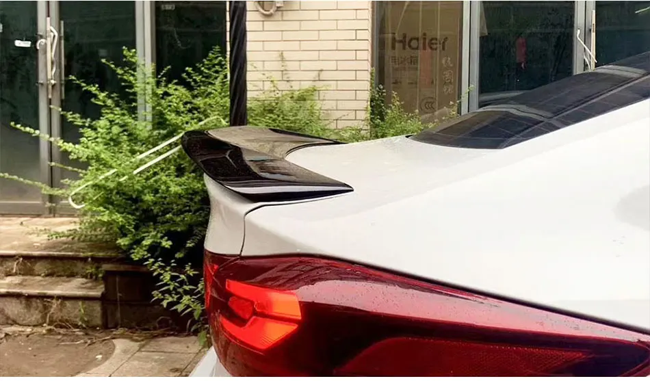 Alerón Hyundai Elantra vista trasera detalle