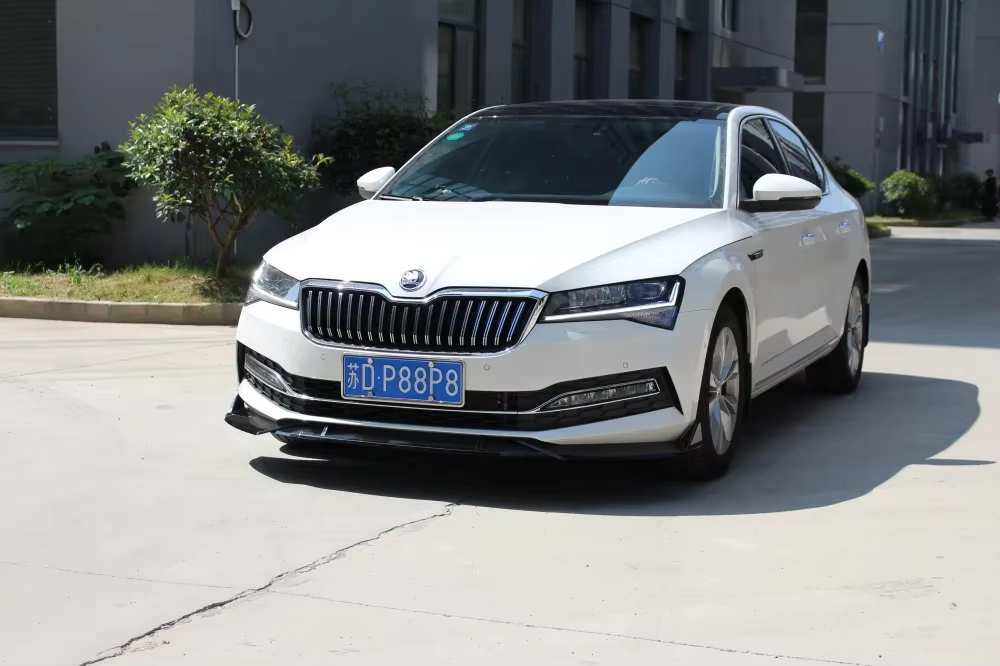 Labio de paragolpes delantero para Skoda Superb 2019-2020 - imagen 2