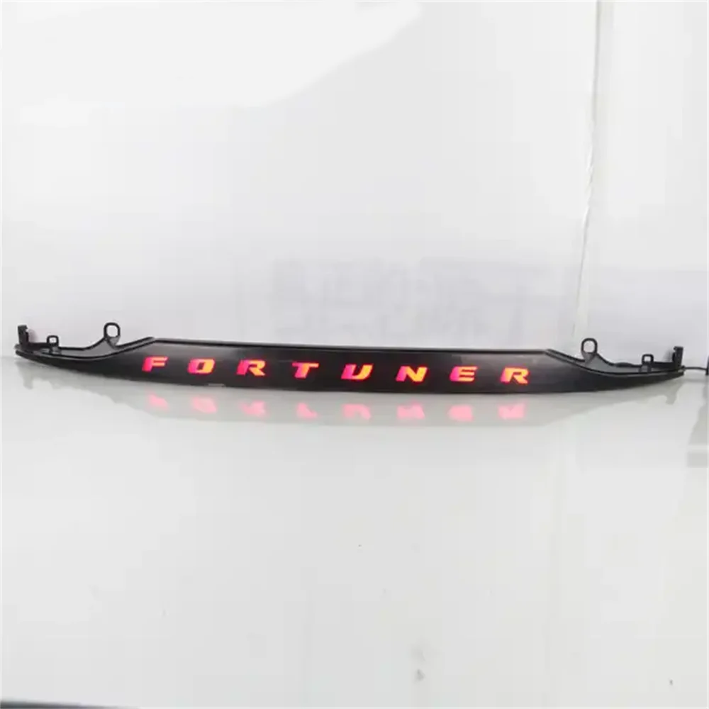 Embellecedor LED maletero trasero con luz de freno para Toyota Fortuner - imagen 5