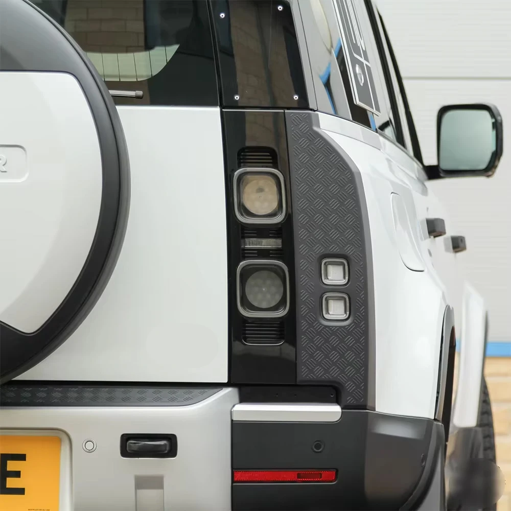 Land Rover Defender L663 pilotos traseros ahumados - imagen 5