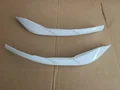 R-line white