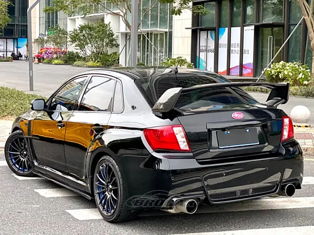 Alerón trasero de ABS negro brillante Subaru Impreza WRX STI