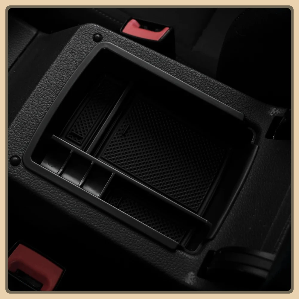Consola central negra Golf 7 GTI - imagen 3