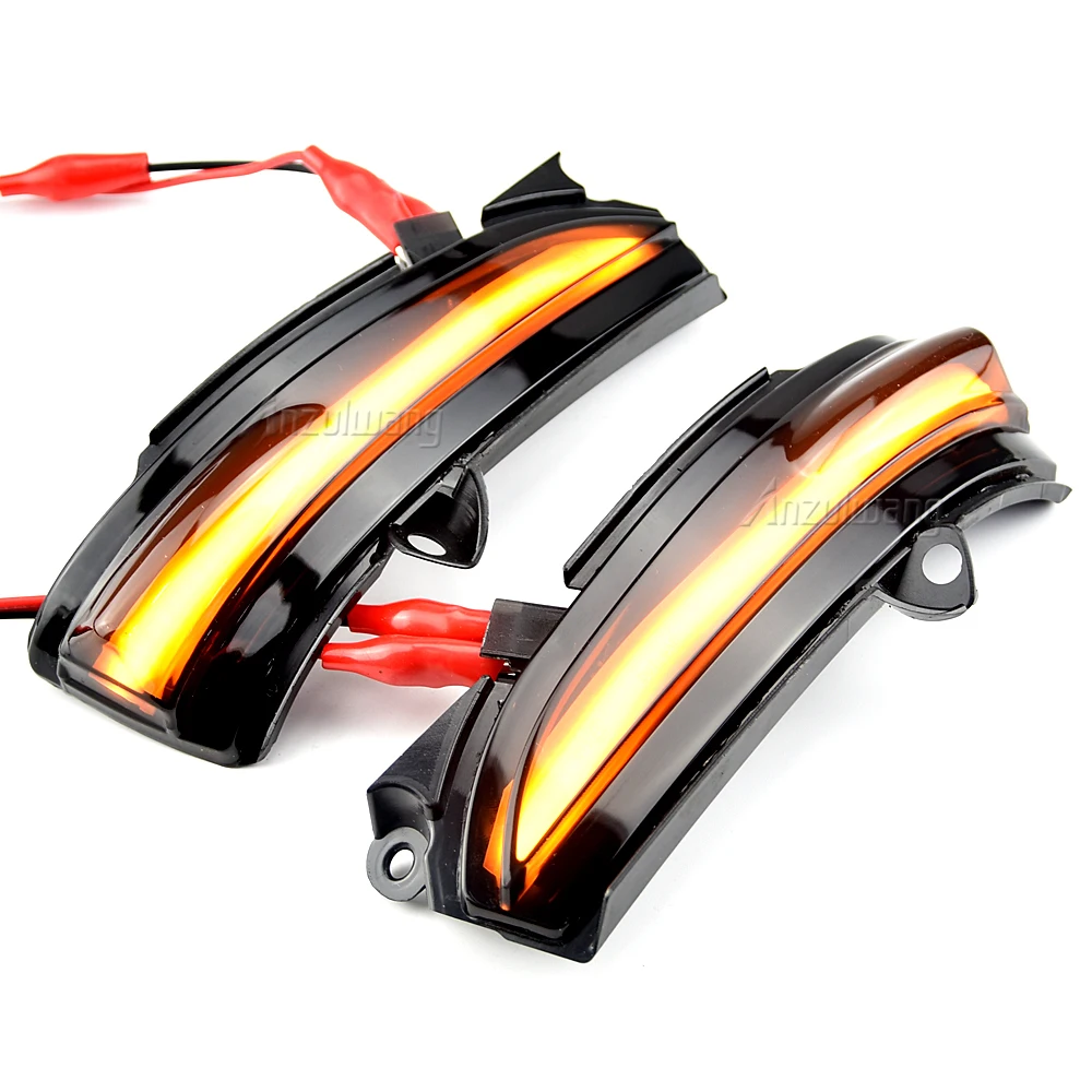 Detalle de la conexión plug and play del intermitente dinámico