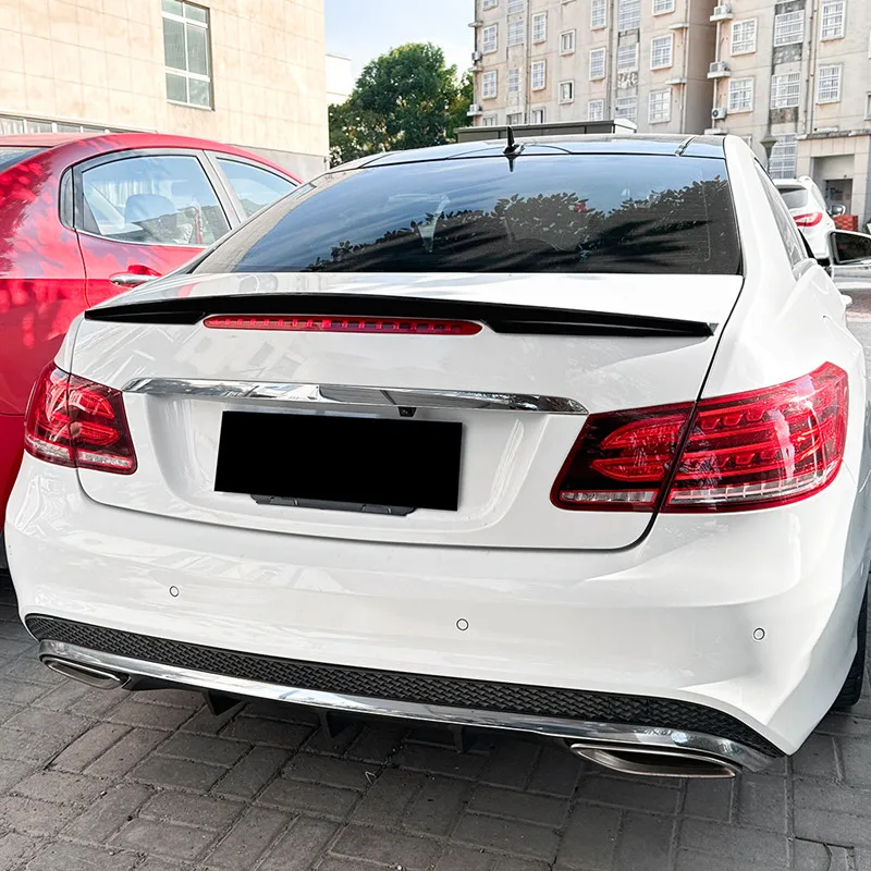 Spoiler trasero de carbono OEM Mercedes-Benz Clase E Coupé C207 - imagen 5