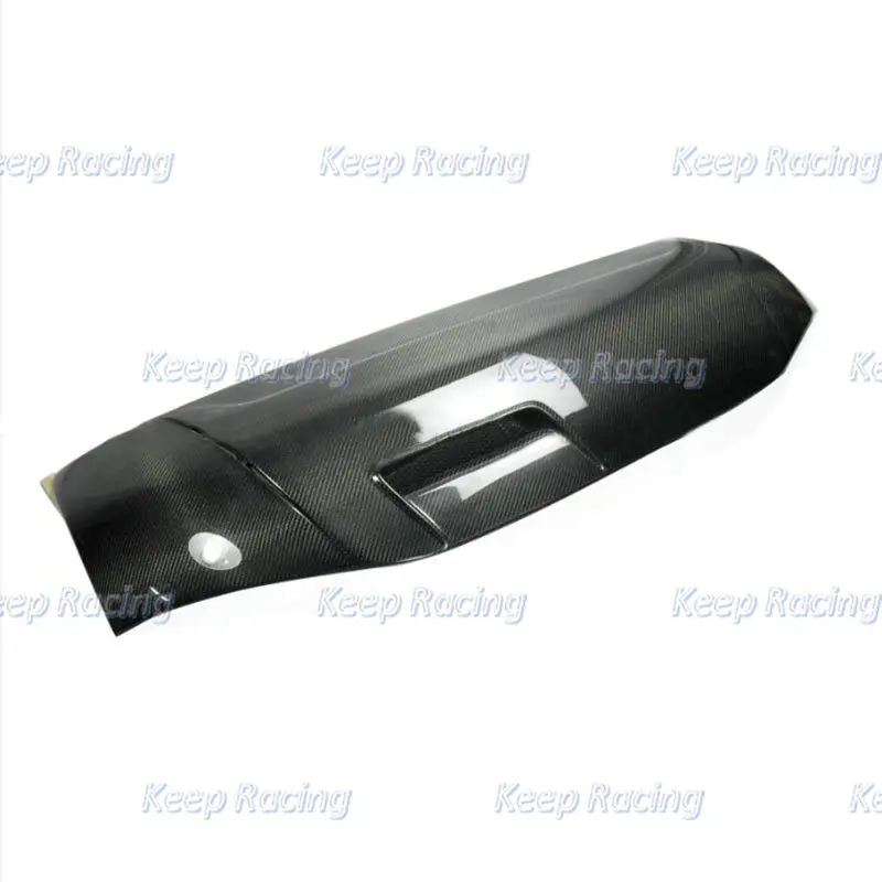 Capó de fibra de carbono Toyota Hiace 2010 ventilado