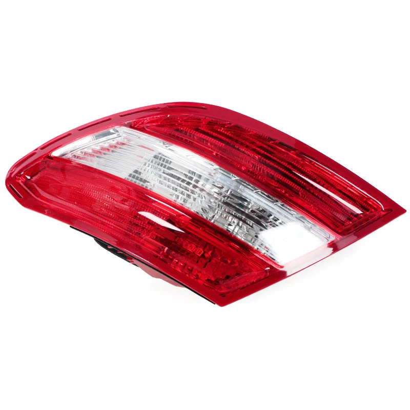 Luz trasera Mercedes-Benz Clase C W204 2007-2010 sin bombillas - imagen 5
