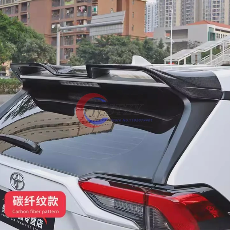 Alerón trasero ABS negro brillante efecto carbono – Toyota RAV4 2020-2022 - imagen 3