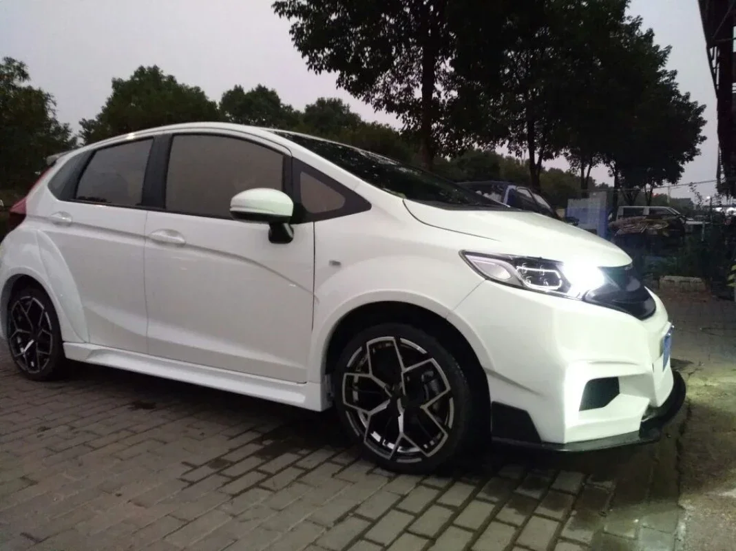 Kit de carrocería Honda Fit/Jazz 2014-2020 – paragolpes y faldones - imagen 3