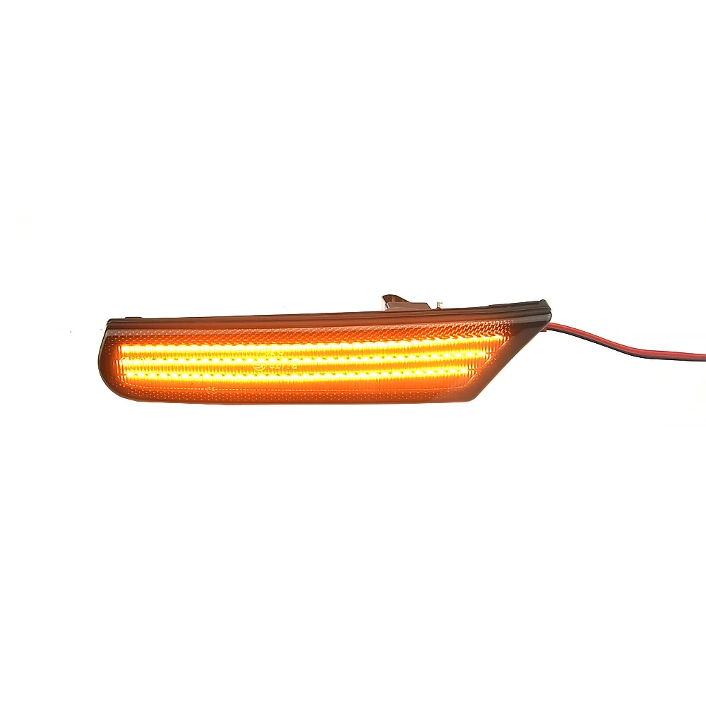 Detalle de la iluminación LED secuencial ámbar