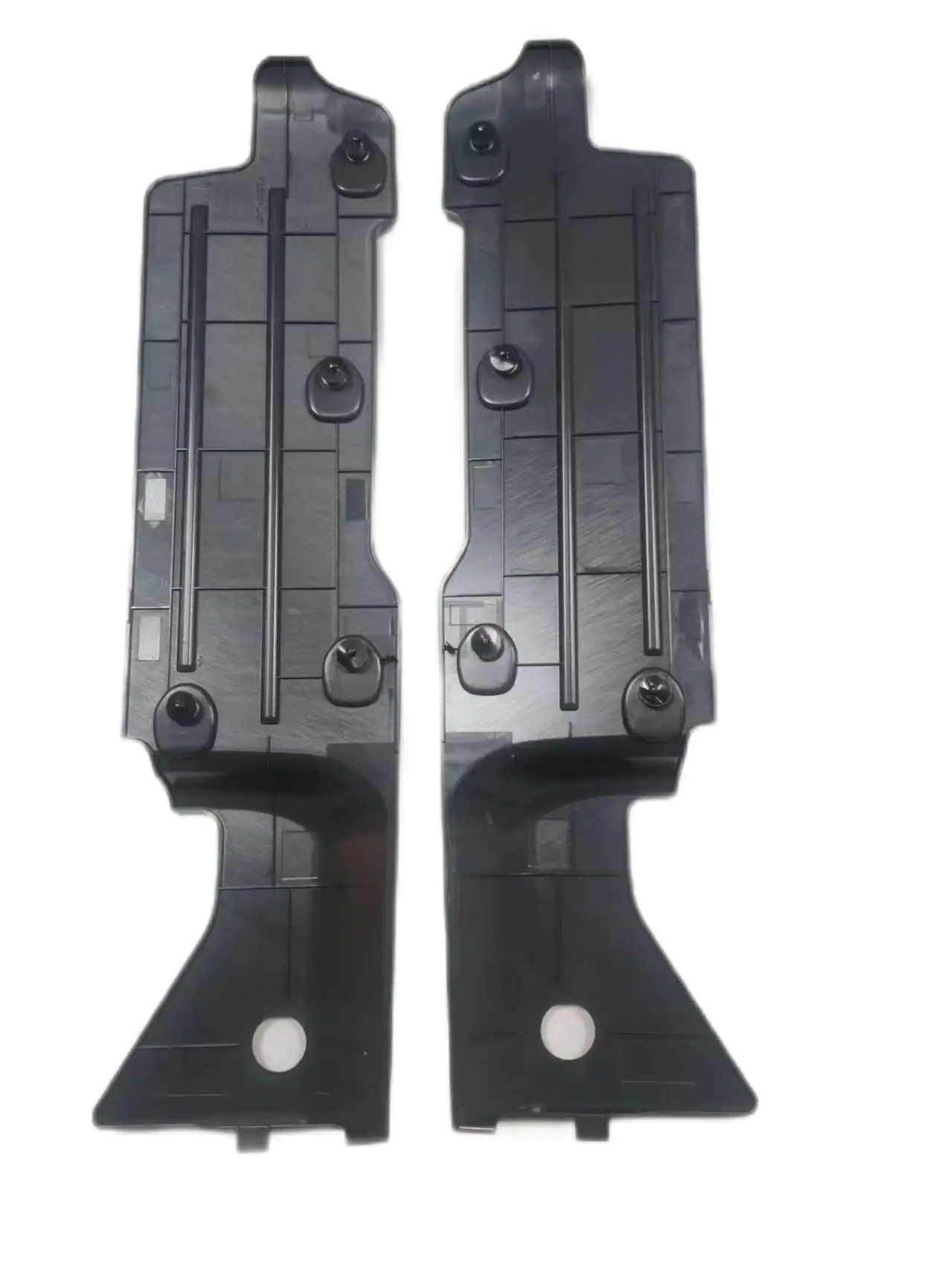 Cubierta trasera vertical de faro Volvo FM – OEM 82426187 - imagen 2