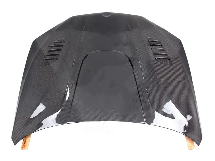 Detalle de la cubierta de motor para BMW X5 F15
