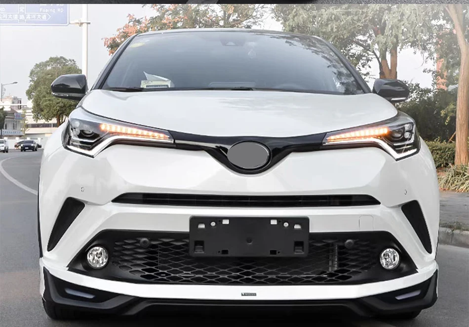 Detalle del faldón delantero para Toyota C-HR