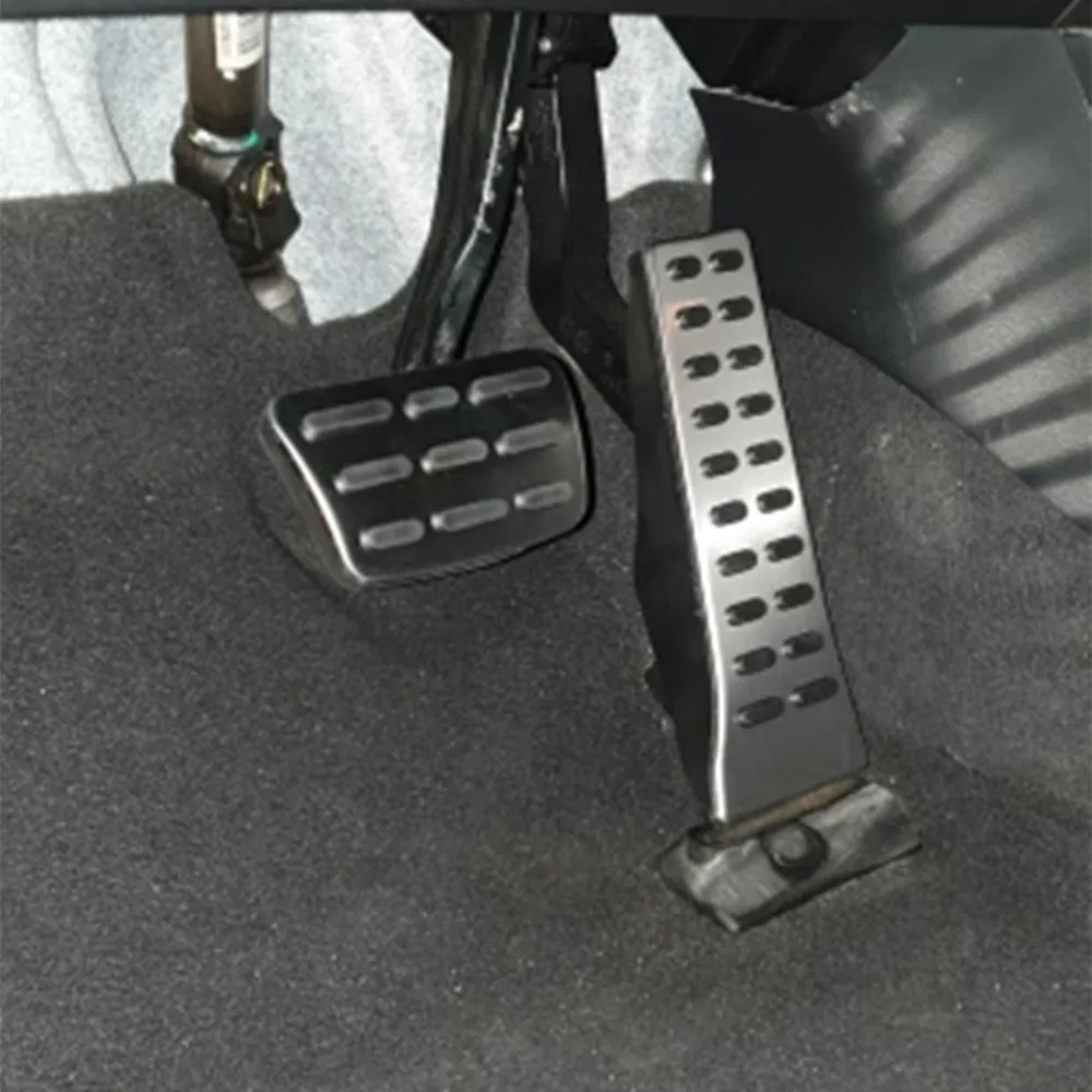 Protector pedal antideslizante acero inoxidable Kia Sportage 2022-2024 - imagen 3