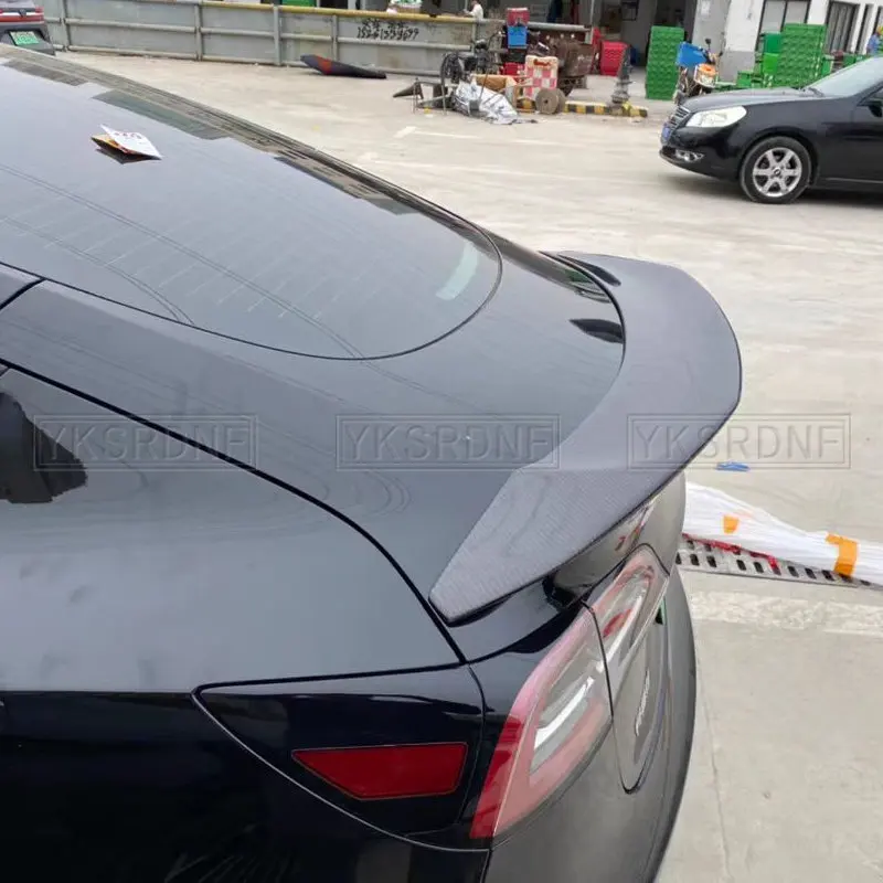 Alerón fibra de carbono mate estilo V para Tesla Model 3 2017-2022 - imagen 2