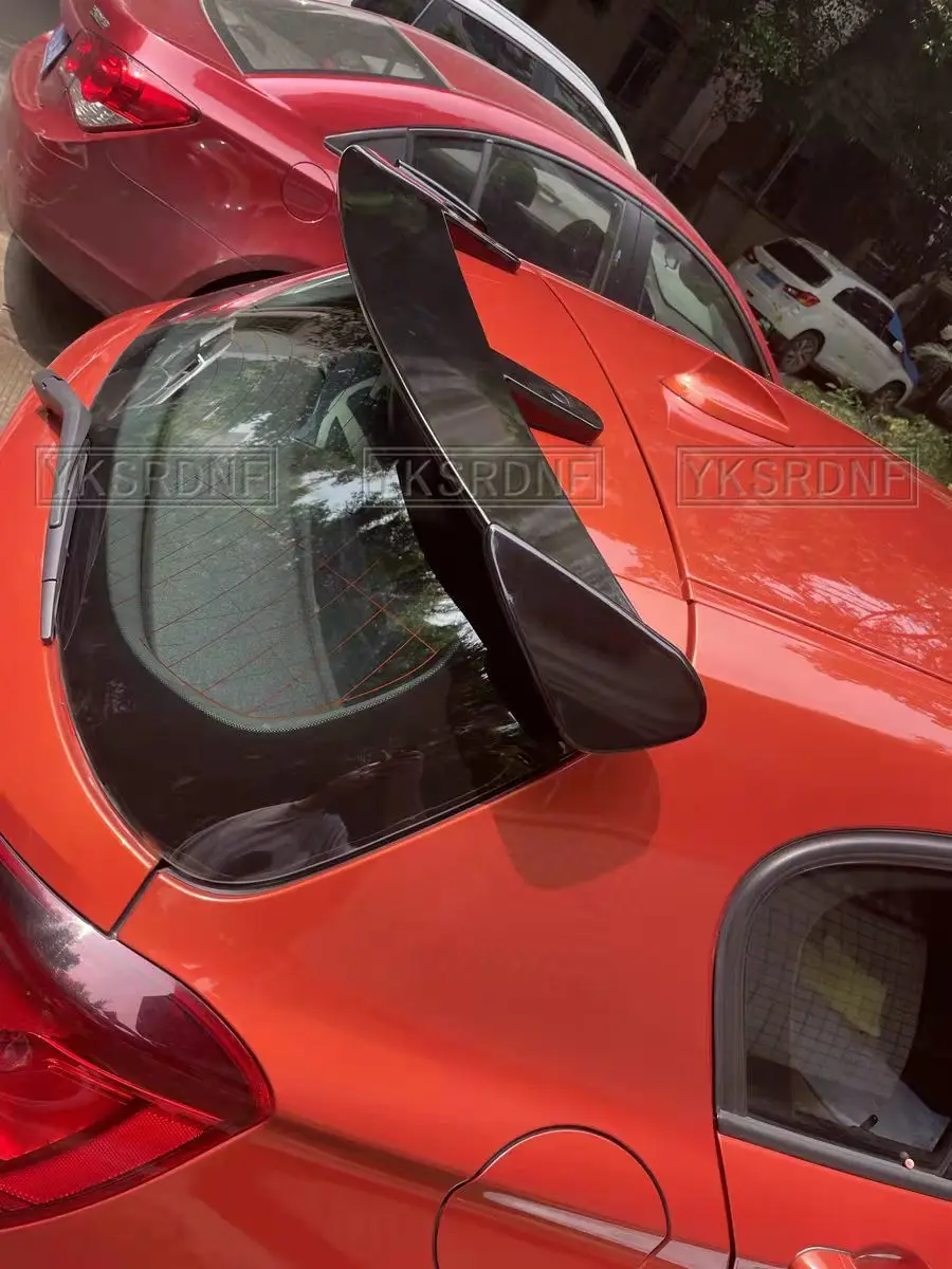 Alerón GT fibra de carbono trasero para Hyundai i30 i20 y Clase A - imagen 2
