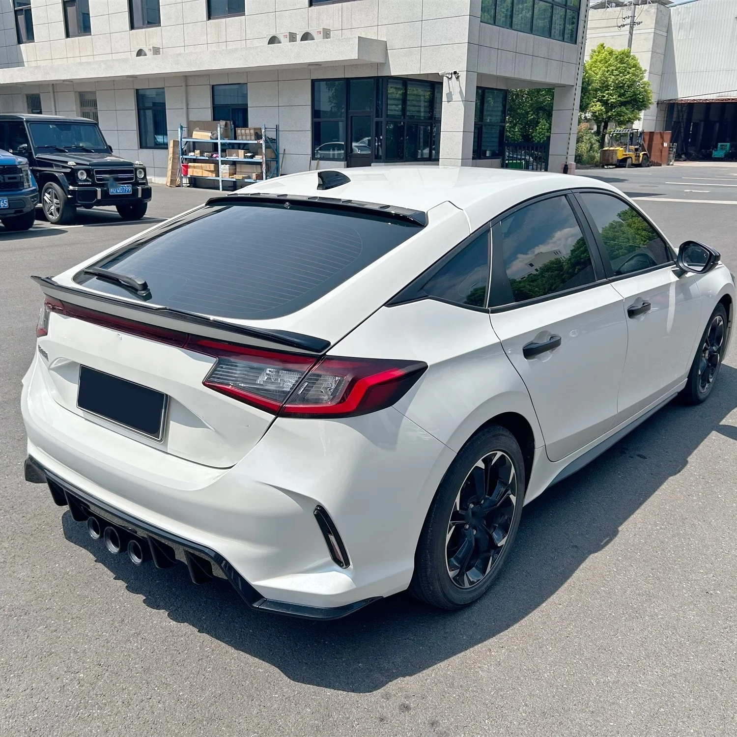 Difusor trasero sin pintar para Honda Civic XI (2021-2024) - imagen 3