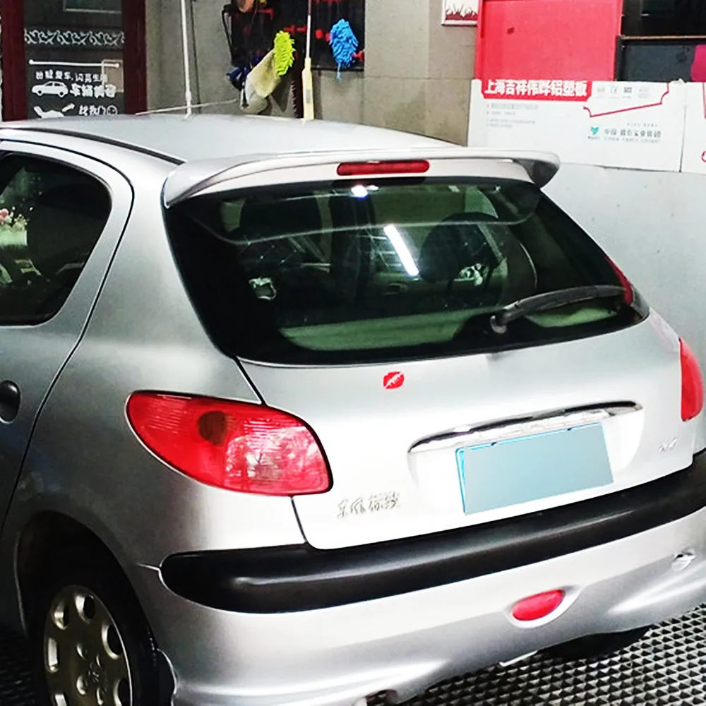 Alerón trasero Peugeot 206 Hatchback 2013 – Negro carbono - imagen 3