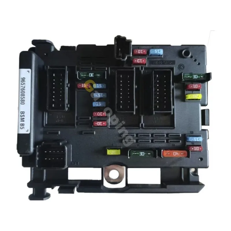 Vista detallada del conector y los relés