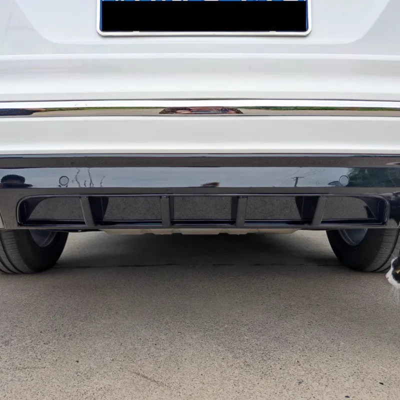 Difusor de labio trasero y alerón para Volkswagen Tiguan R-Line MK2 - imagen 2