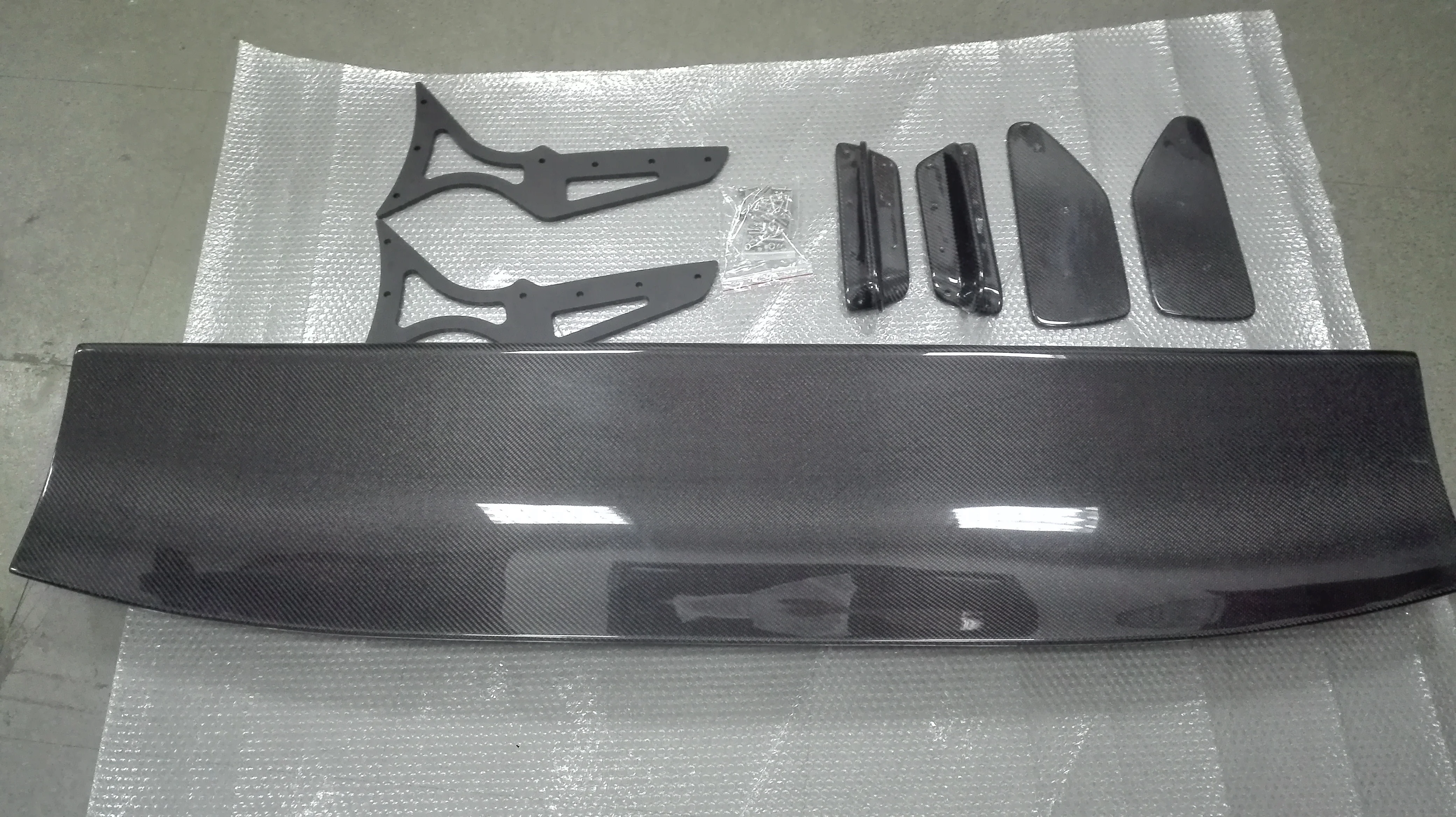 Alerón GT de carbono estilo RB para Toyota GT86, BRZ y FR-S - imagen 3